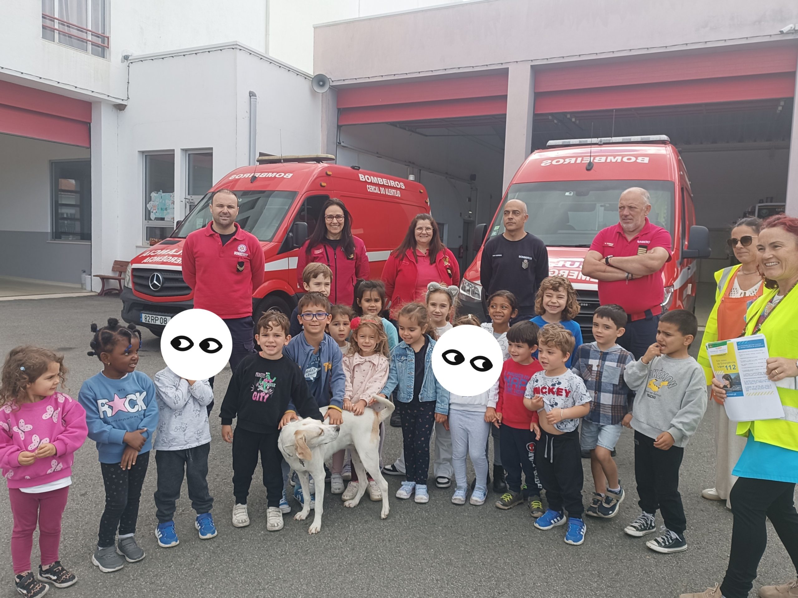 Sala 3 do Jardim de Infância visitou o quartel dos Bombeiros